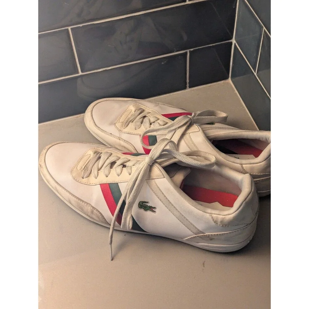 Lacoste Giron White Leather with Navy Blue/Red Stripe‎ Sneakers Men's 9.5 US